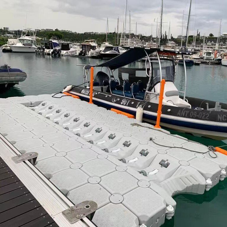厂家直供塑料浮筒巡逻船码头海上冲浪浮桥游艇俱乐部码头建设