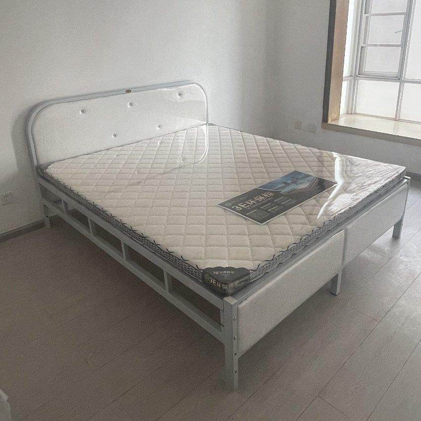 热卖铁艺床钢木床钢架床实惠简易单人双人床20公分弹簧床垫同城送