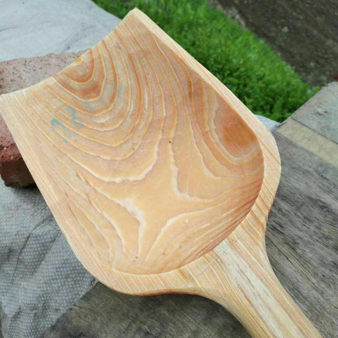 .实木整木撮瓢加厚多用粮食撮瓢平底舀饲料木铲子家用撮子木瓢老