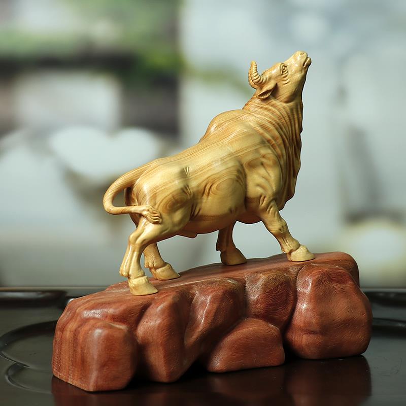 黄杨木雕摆件生肖牛气冲天手把件木质家居客厅收藏工艺品华尔街牛