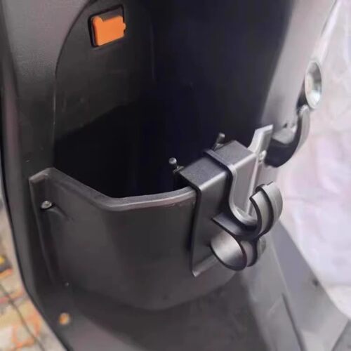 适用九号电动车F90m中置盒F60F2z储物盒小牛F200电动车前置盒挂钩