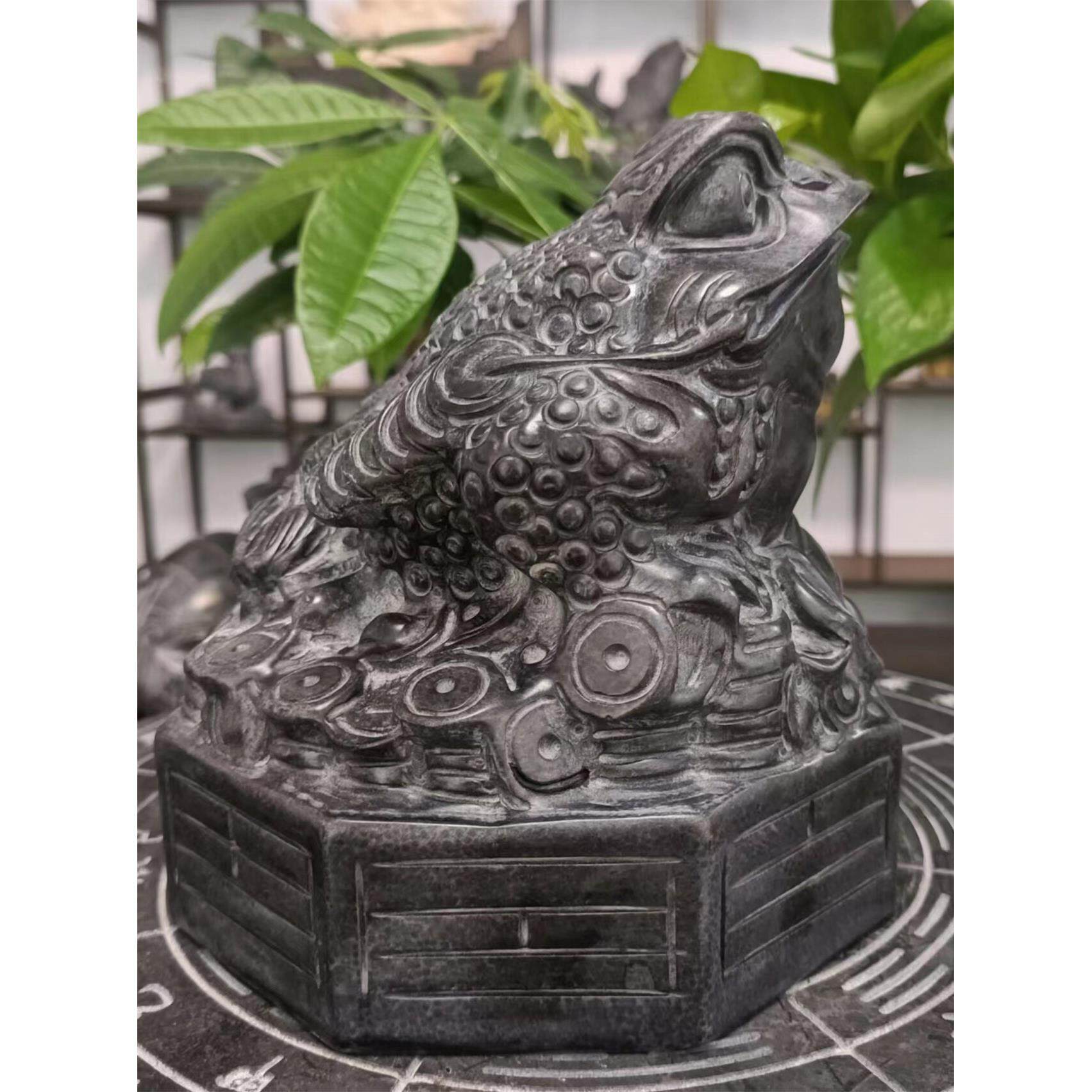 石雕金蟾蜍家观三腿八卦金蝉蓝石水喷饰品公司开店景观装修