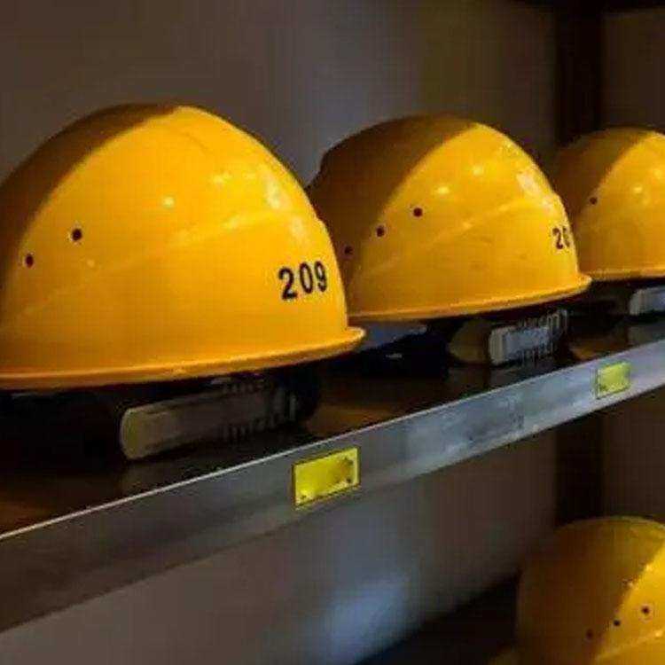 防护作用 带电作业阻燃防静电 矿用防冲帽 绝缘安全帽 分散冲击力