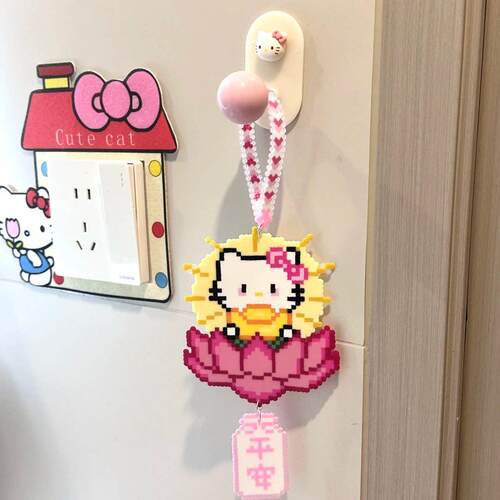HelloKitty汽车挂件拼豆成品车饰手工车载挂件卡通可爱Hello平安