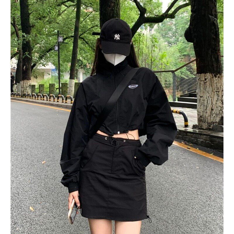 休闲运动套装黑色短款冲s锋衣外套女夏季美式辣妹风工装短裙两件