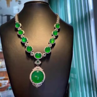 链饰品 晚装 冰透起光蛋面绿玉髓吊坠项链时尚 女款