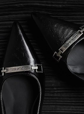 黑色小猫跟7cm高跟鞋202x4春季新款通勤小众设计凉鞋金属尖头单鞋