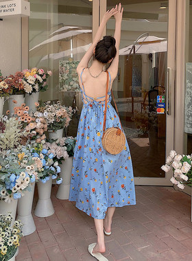 沙滩连衣裙三亚夏季女海边海滩度假碎花超仙很仙的U夏装裙蓝色长