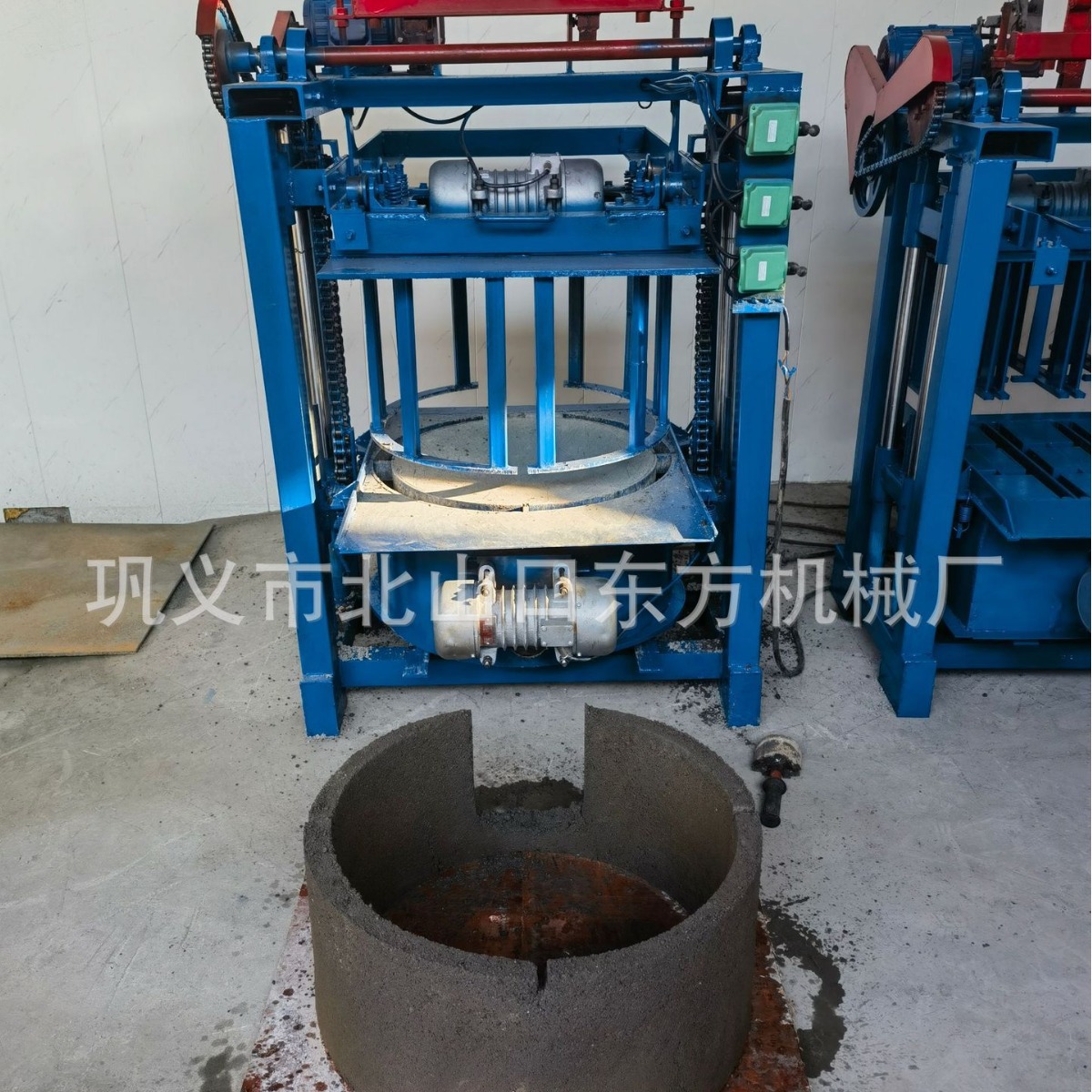 4-35生产水泥管半自动制砖机空心砖机配件齐全发货快托板叉车款