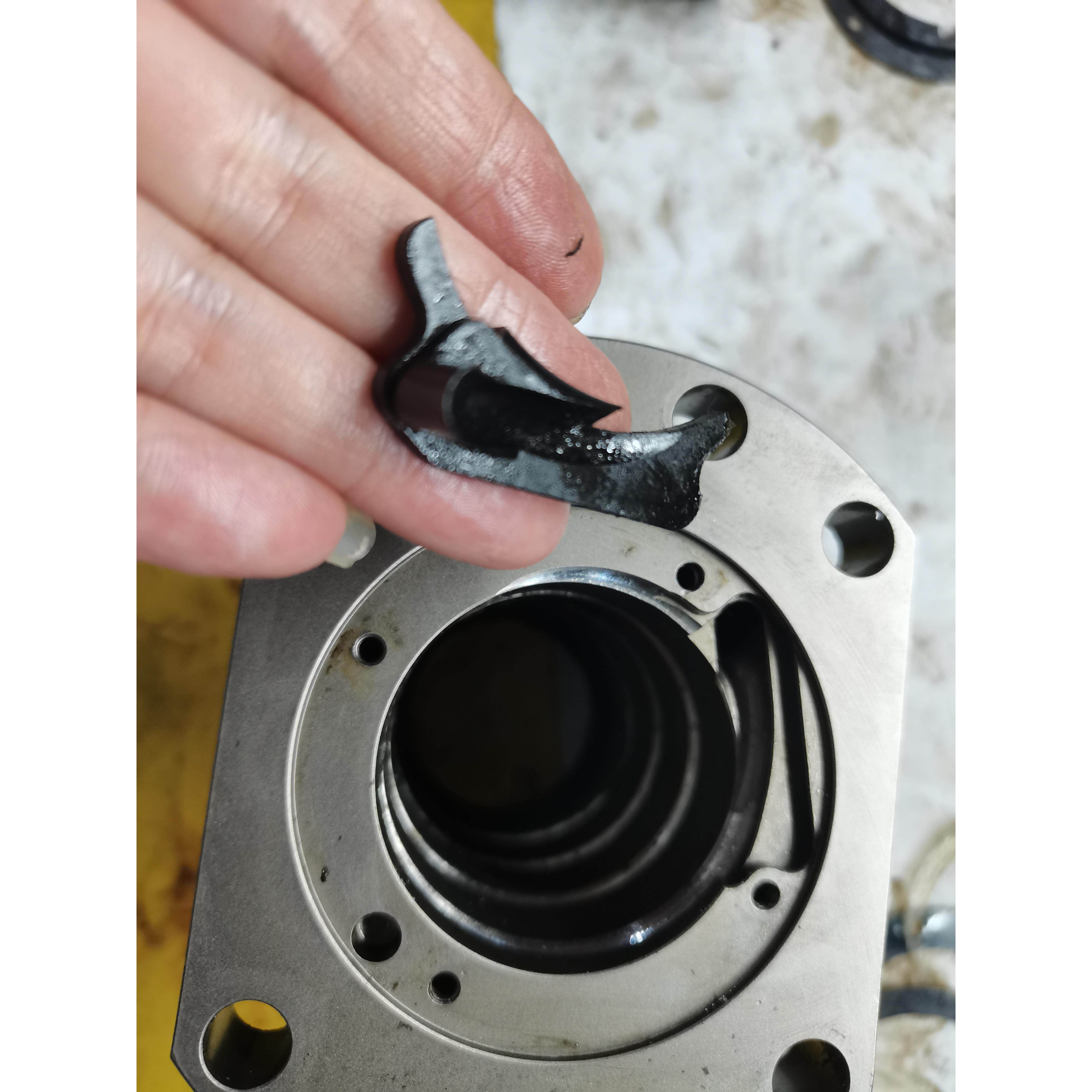 滚珠丝杠 外循环 插管 返珠器 导管 丝杠螺母 反向器维修配件加工