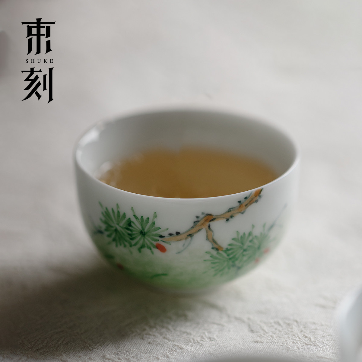 束刻白瓷手绘苍松小茶杯陶瓷粉彩功夫茶小杯精致茶具品茗杯闻香杯