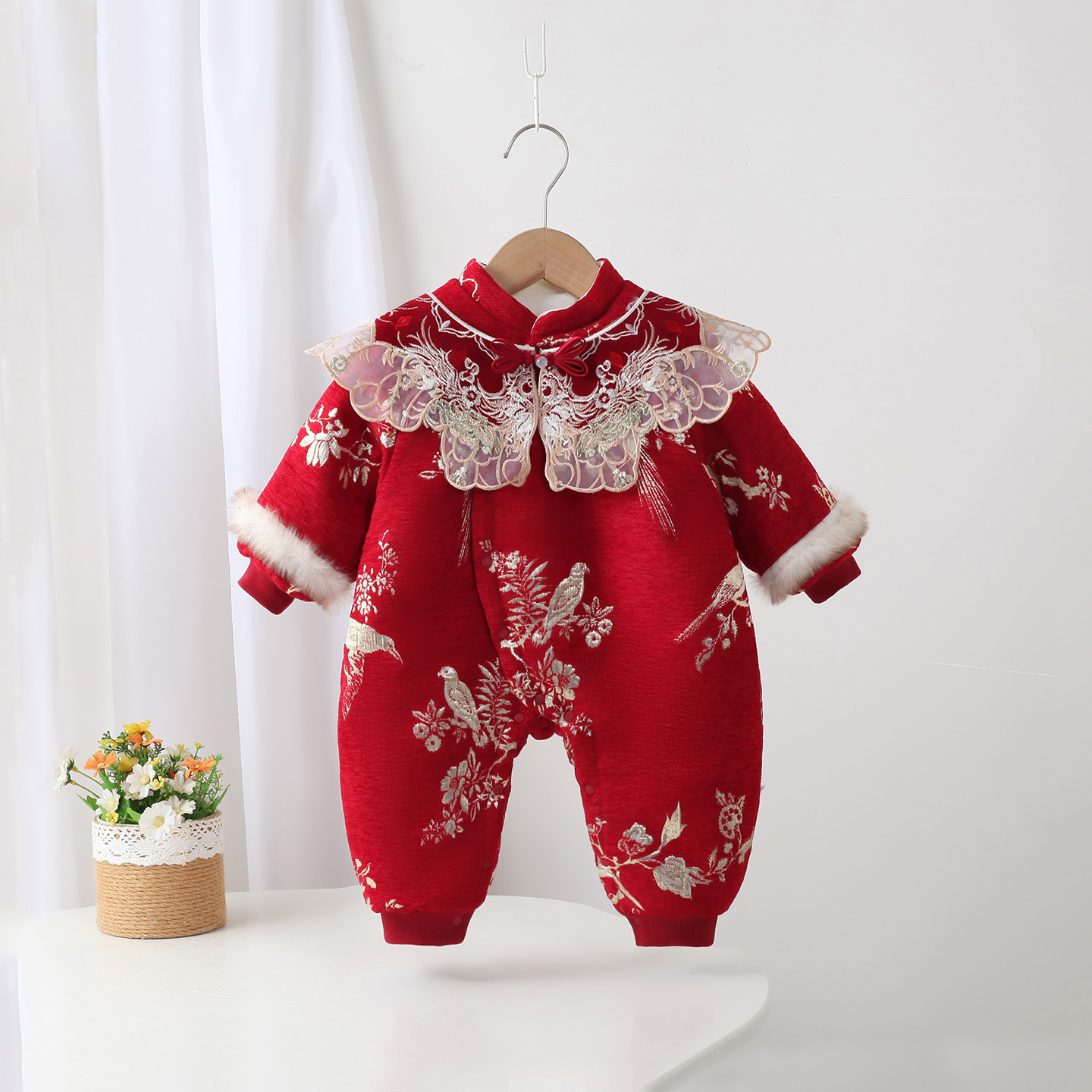 女宝宝冬季连体衣拜年服