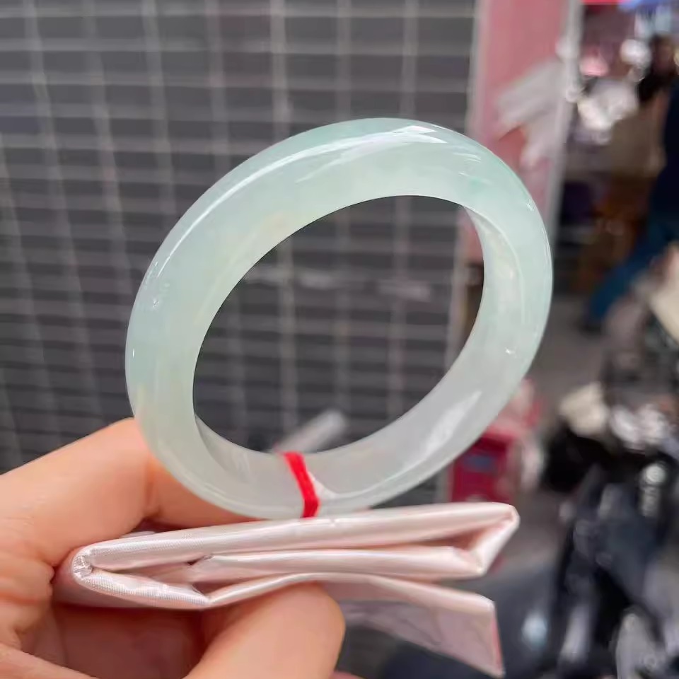 玉长情【清丽系列】翡翠玉手镯子