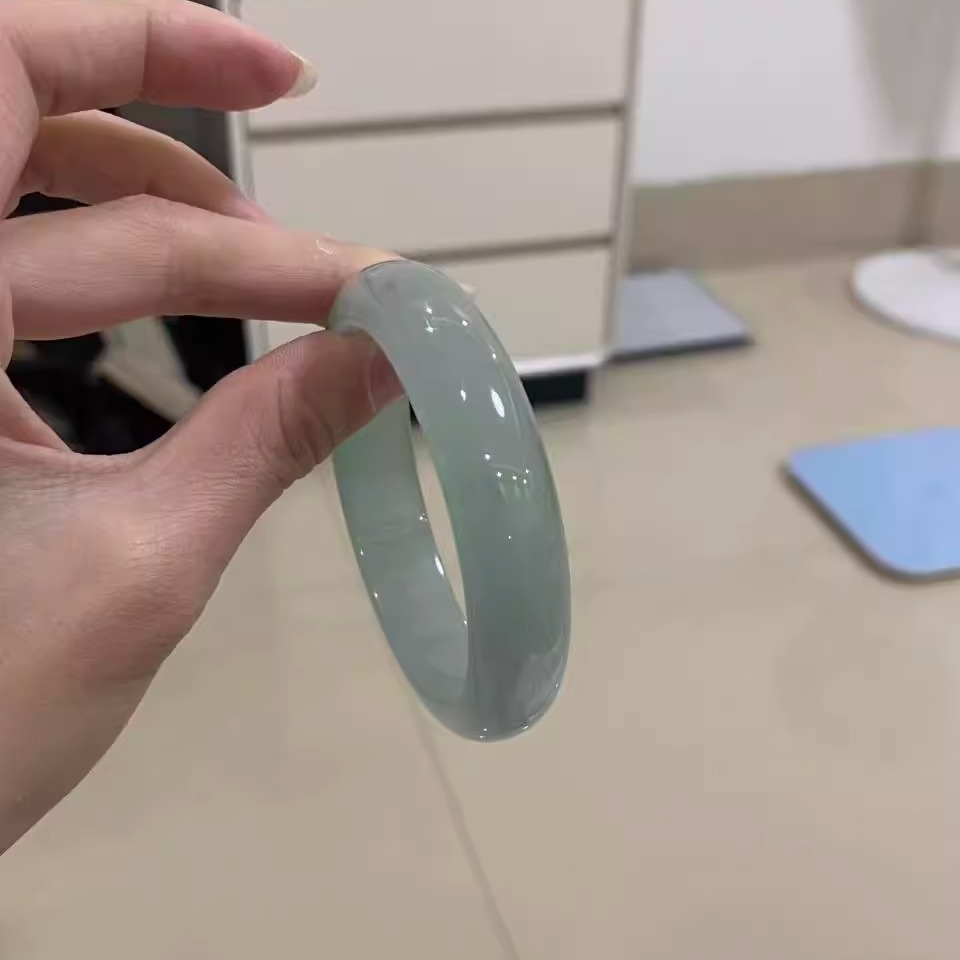 玉长情【丹青系列】翡翠玉手镯子