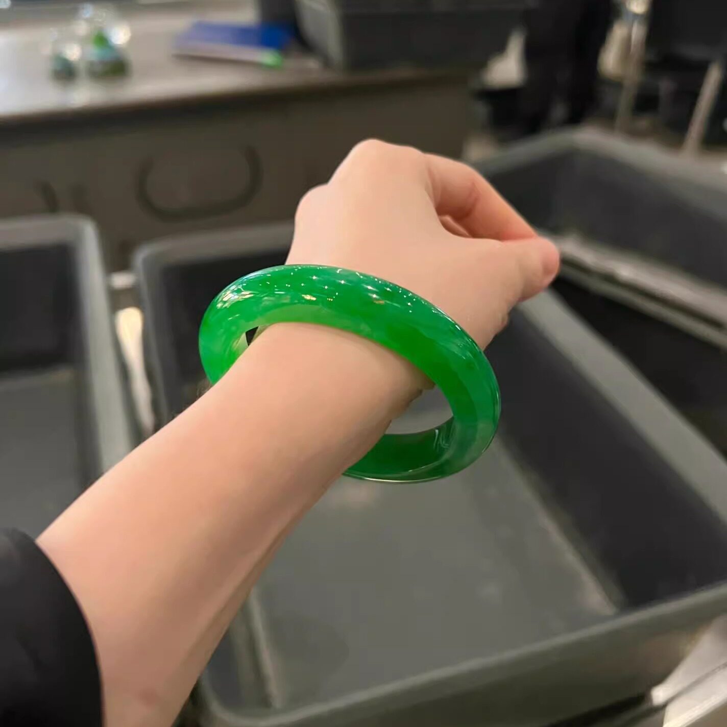 玉长情【满面系列】缅甸翡翠玉手镯女款满绿冰种帝王绿真玉石处理