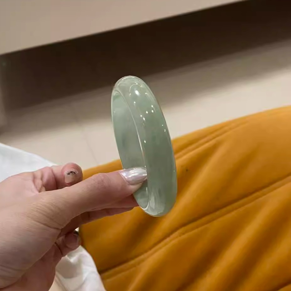 玉长情【丹青系列】翡翠玉手镯子