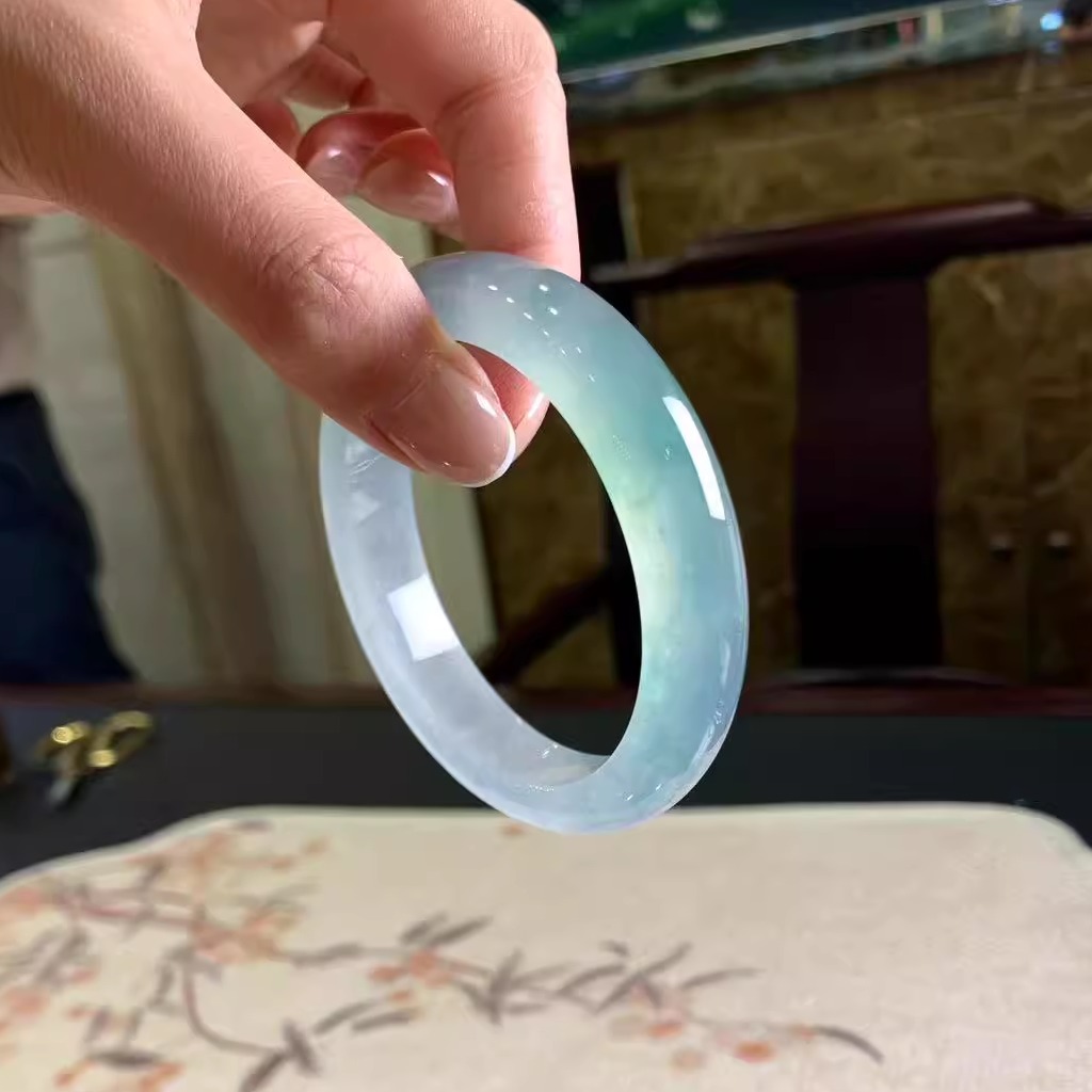 玉长情【湖水系列】高端缅甸翡翠玉手镯子女款正品冰种步离镯处理