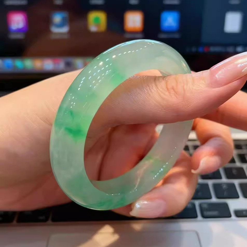 玉长情【百花系列】翡翠玉手镯子