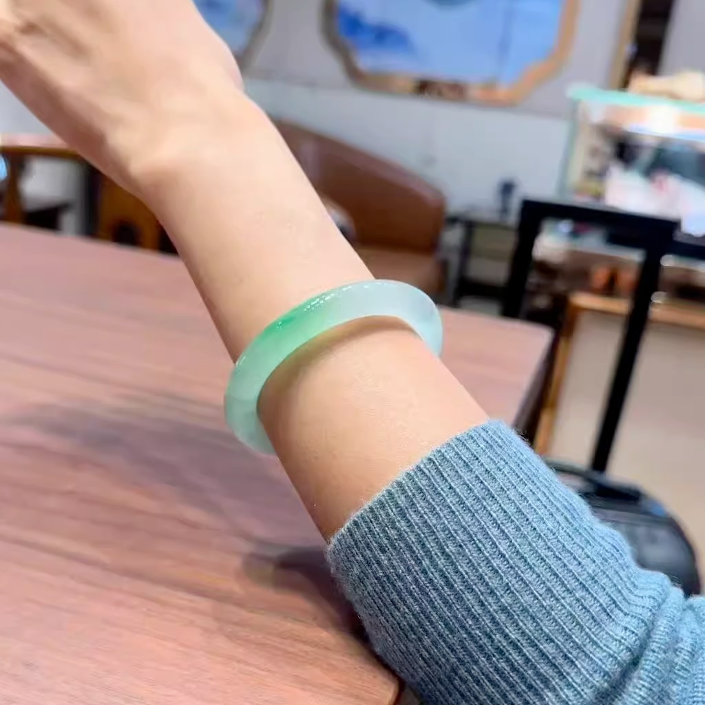 玉长情【百花系列】翡翠玉手镯子