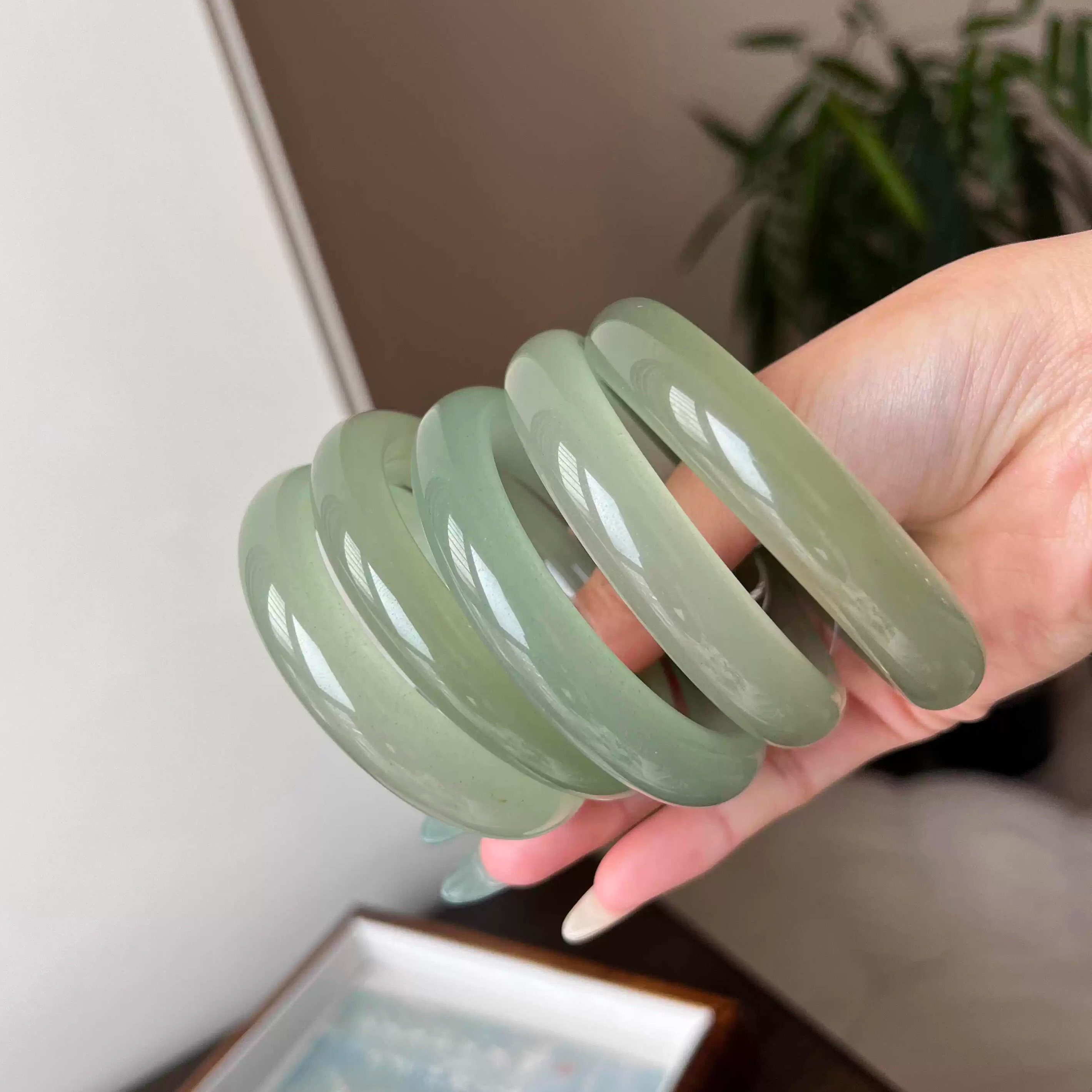 玉长情【青眸系列】和田玉翡翠平替东陵玉手镯子正品女真玉石处理