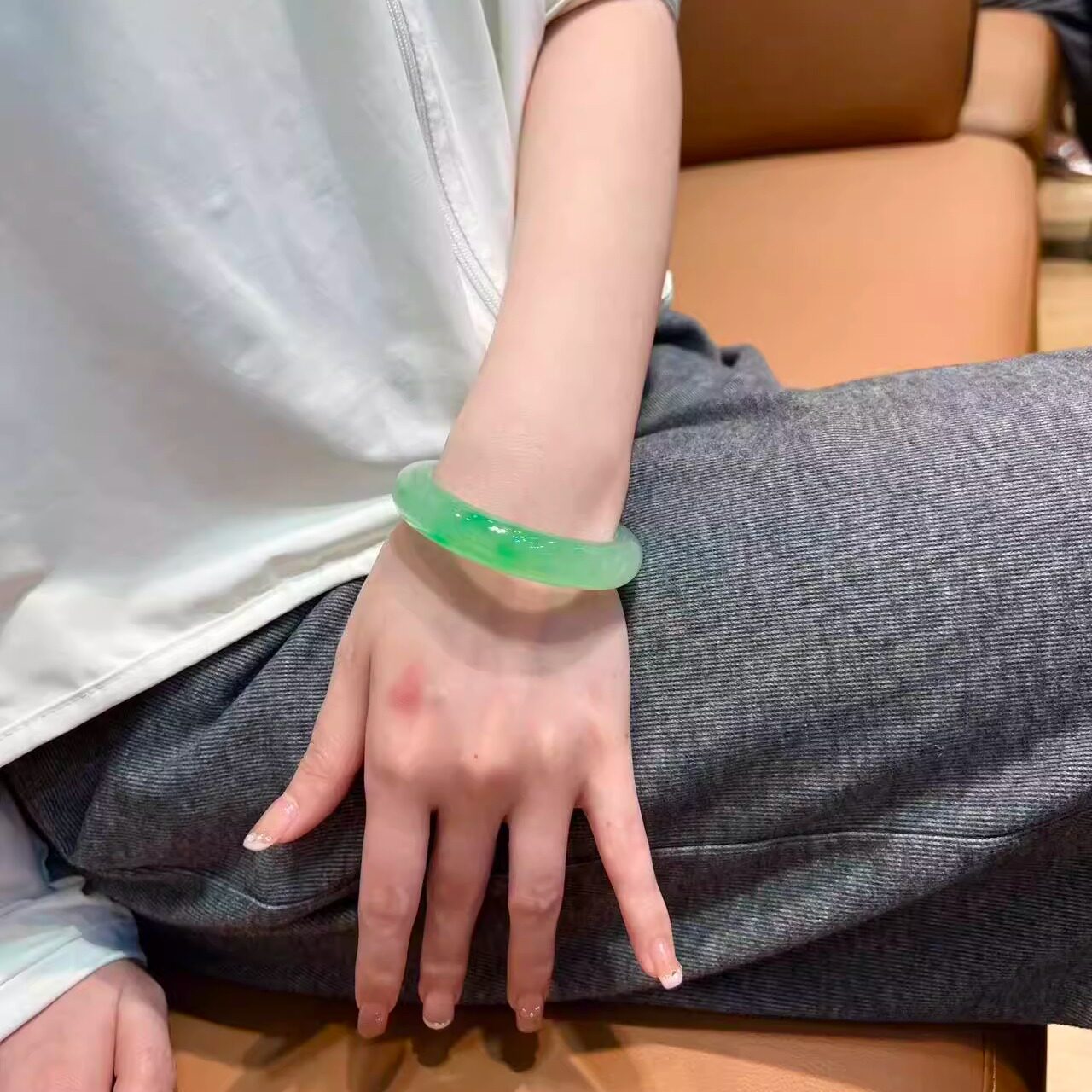 玉长情【青绿系列】高端冰种飘花翡翠玉手镯子女正品浅绿缅甸处理