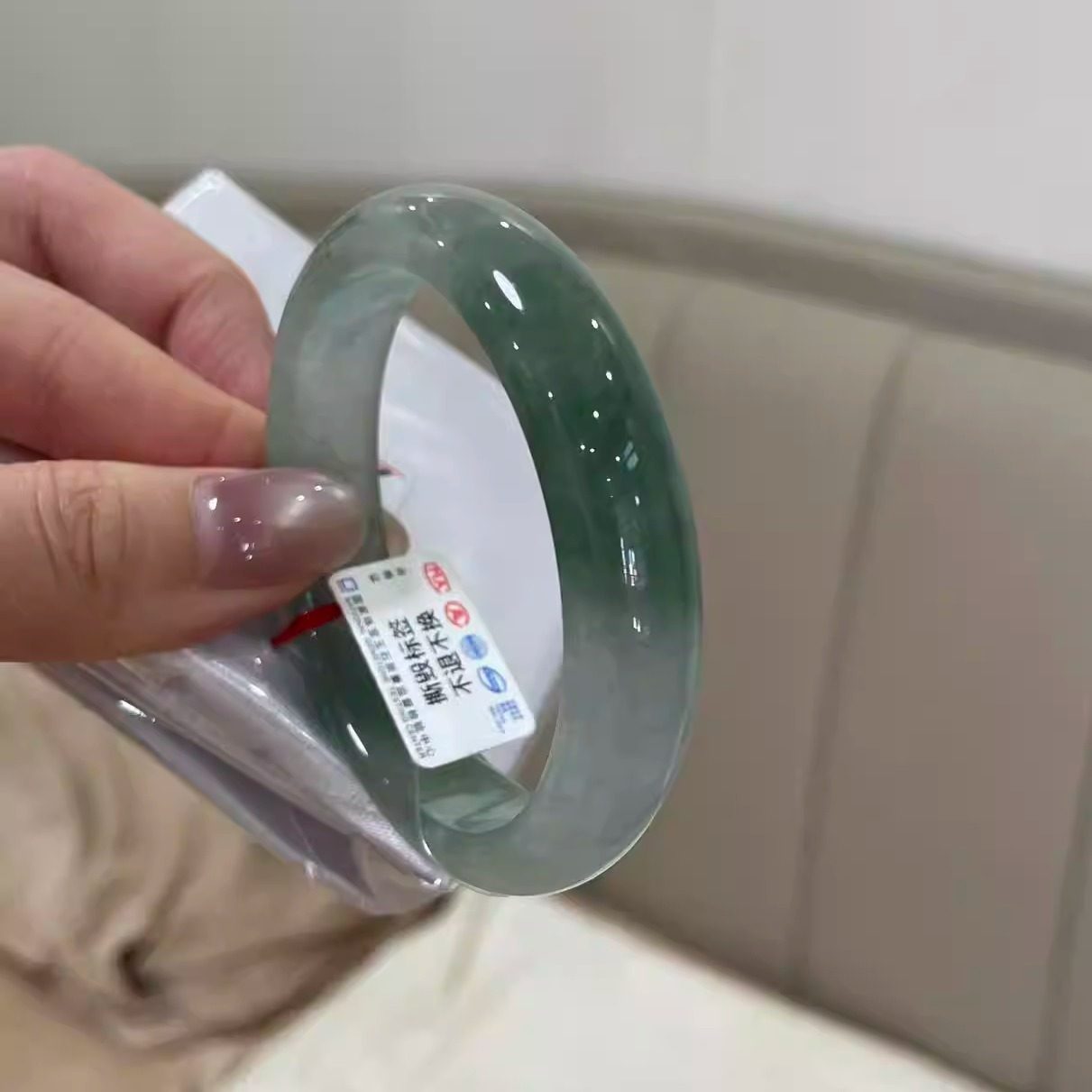 玉长情【丹青系列】冰透飘花缅甸翡翠玉手镯油青女款贵妃玉石处理