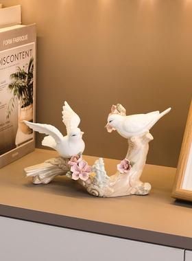 现代简约陶瓷小鸟摆件家居客厅酒柜软装饰品欧式房间桌面玄关摆件