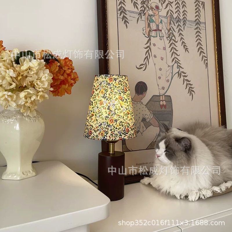 铁艺美式复古风碎花台灯高级x感实木灯法式主卧室浪漫床头灯氛围