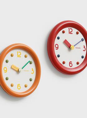 OZOOM屋准免孔创W意简打约TYOS757挂钟202新5款家用客厅时钟轻奢