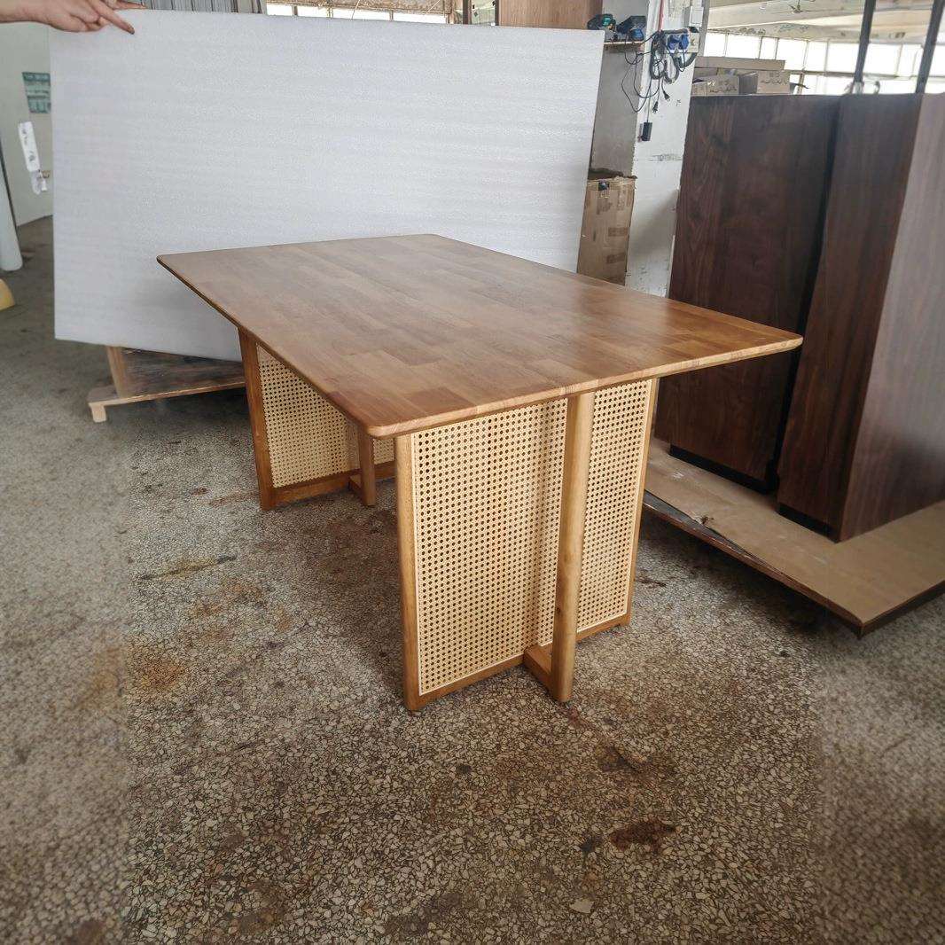 北欧复古实木餐桌椅组合家用简约现代藤编饭桌小户型橡胶木餐桌子