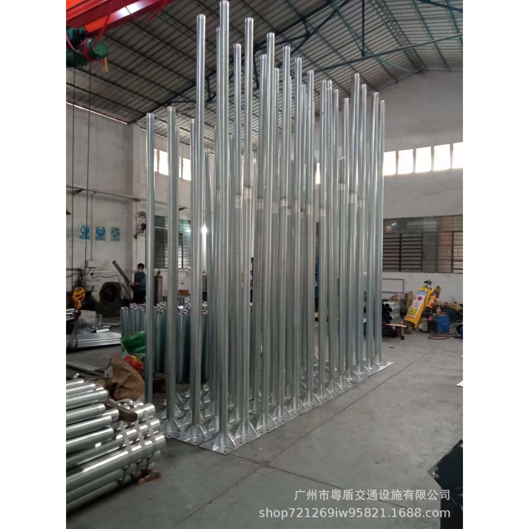 粤盾厂家标杆生产，镀锌钢管标志牌立柱 标志杆 标牌杆件 立杆