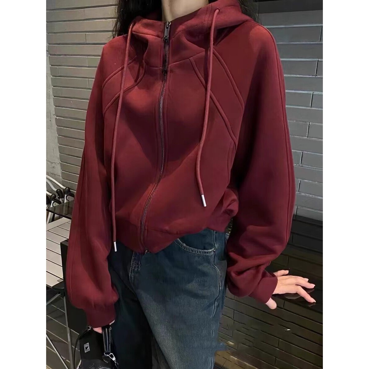早春红色短款拉链连帽开衫卫衣外套女春秋款2025新款爆款长袖上衣