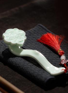 陶瓷玉如意摆件创意家居客厅玉石工艺品桌面装饰书房茶桌笔搁镇纸