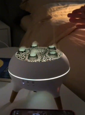 香薰机家用卧室静音桌面摆件新款水母造型加湿器创意氛围感吐烟圈