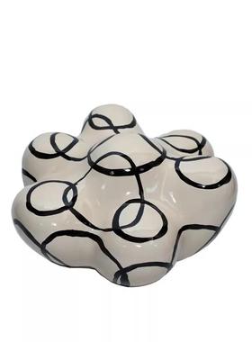 手绘云朵摆件北欧艺术人物雕塑摆件样板间售楼部客厅软装饰品