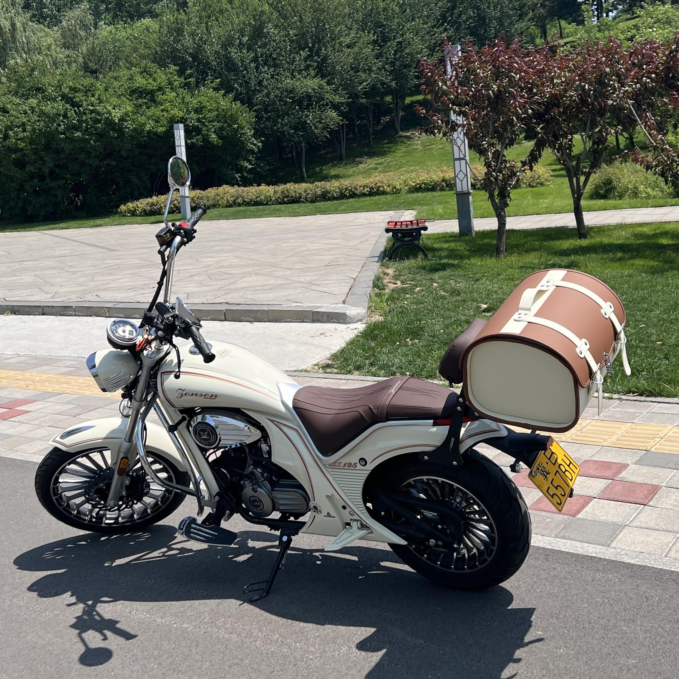 摩托车宗申Yomi Umi滑板车Ns125通用覆古皮革防水后行李箱袋头盔