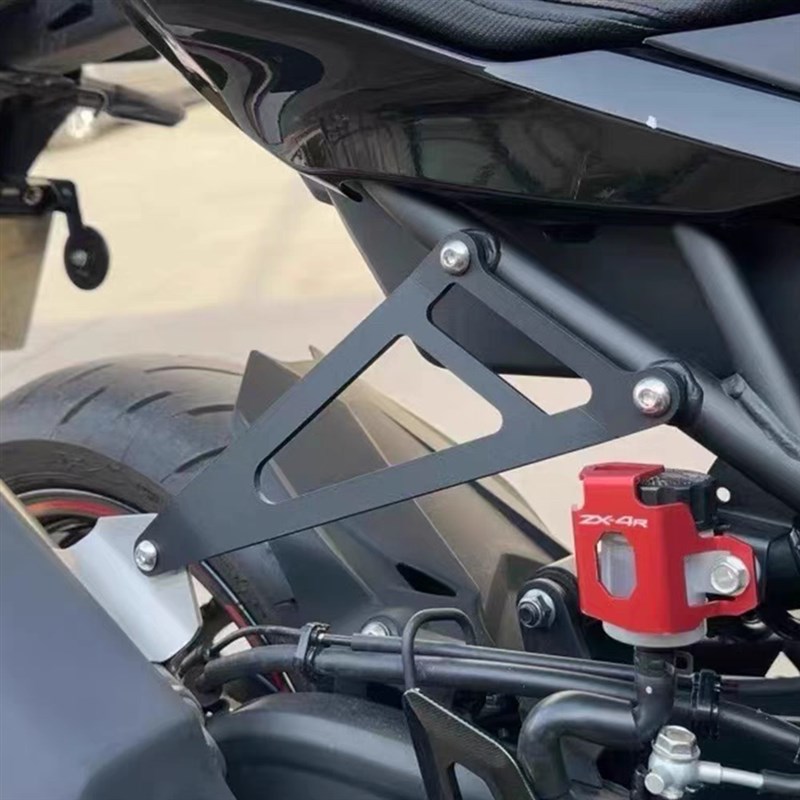 适用 川崎ZX-4R摩托车改装排气管吊架ZX-4RR排气管支架后脚踏支架