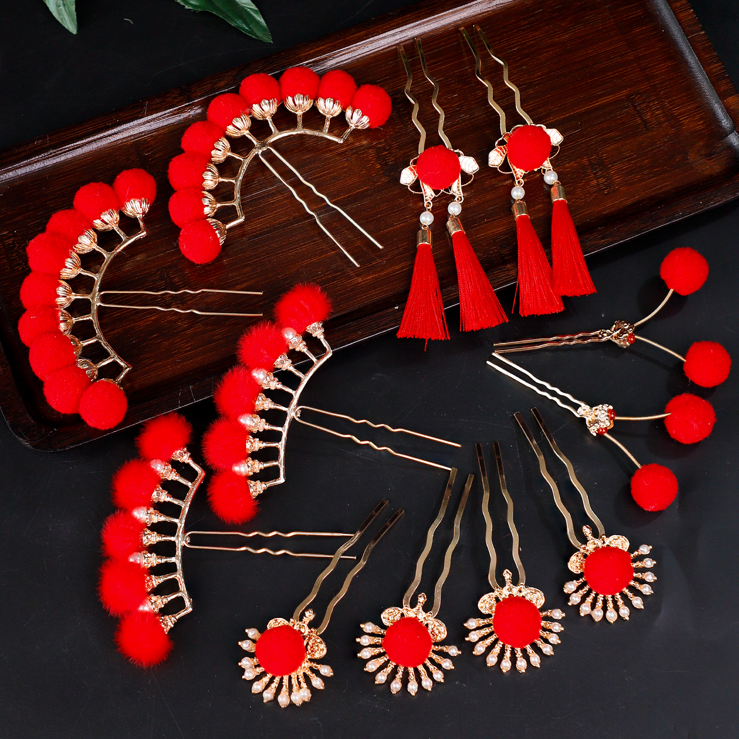 古风汉服新年红色毛球发钗