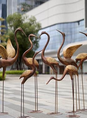 户外仿铜仙鹤摆件假山水池丹顶鹤房地产售楼处抽象动物造景装饰品