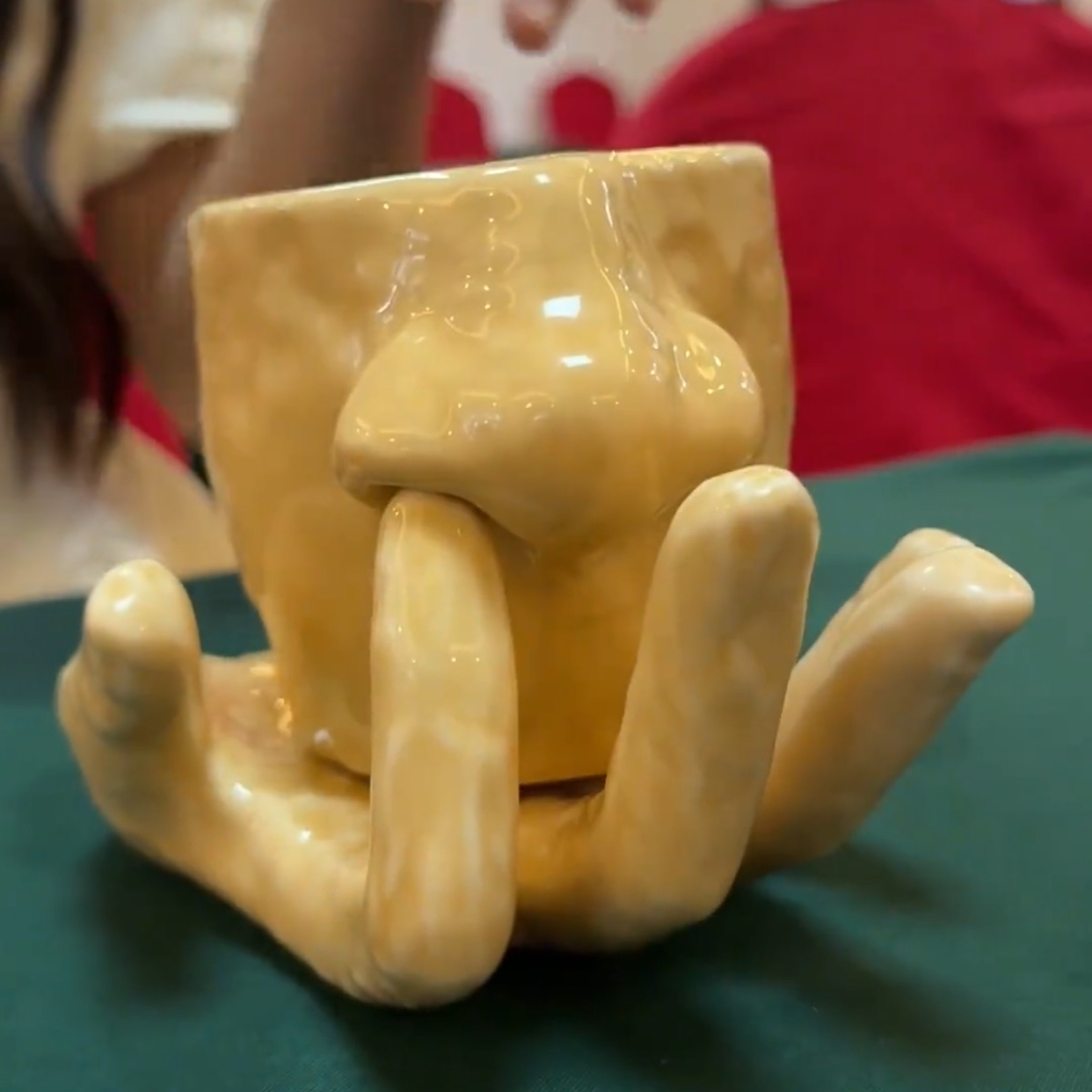 杯子抠鼻孔陶瓷杯恶搞抽象水杯新款2025异形可挂戒指马克杯