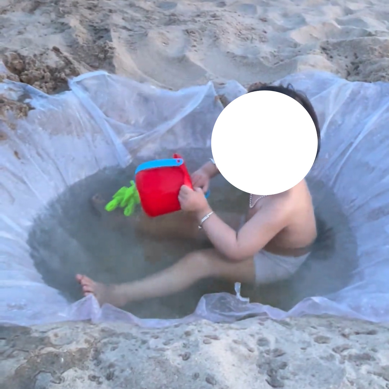 一次性沙滩游玩玩耍防护膜隔离塑料布宝宝婴儿专用玩水隔脏