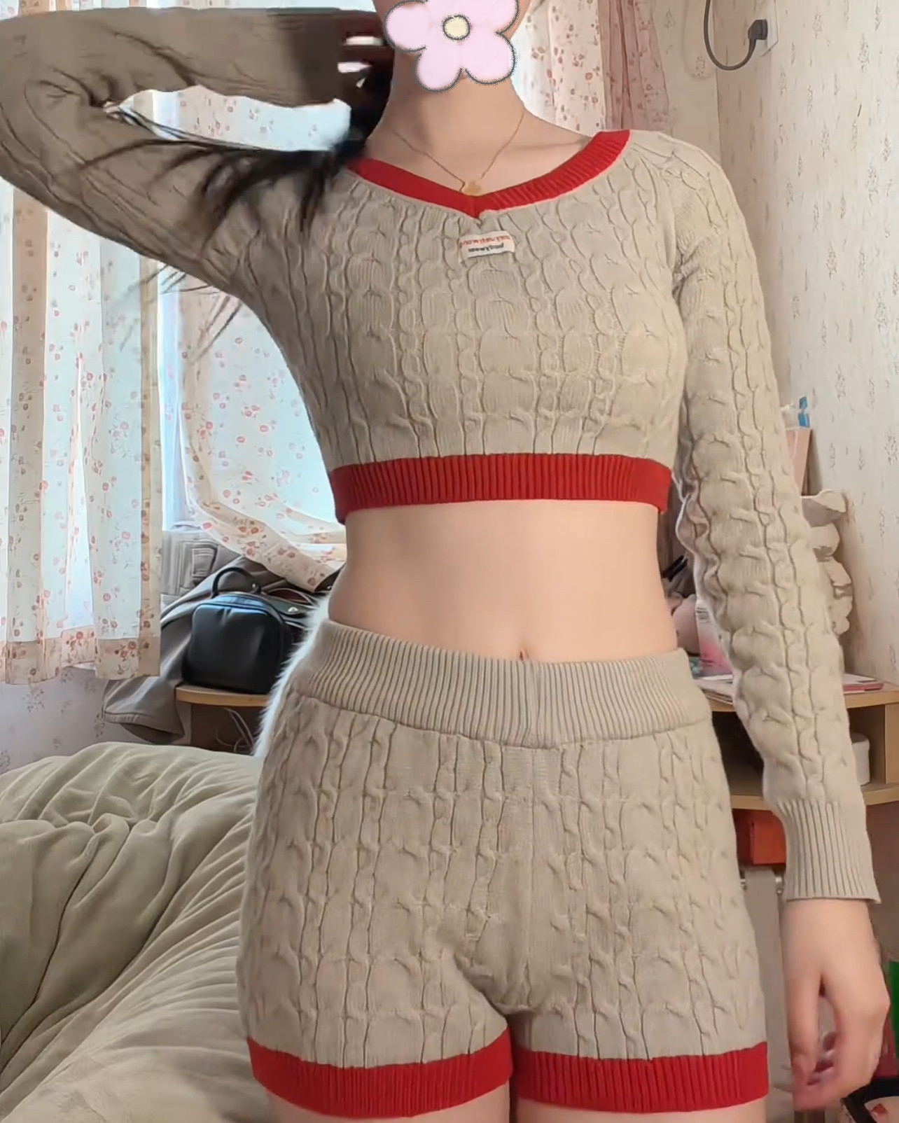 套装女长袖短裤简约气质女士新款2026秋冬季毛衣紧身显瘦两件套
