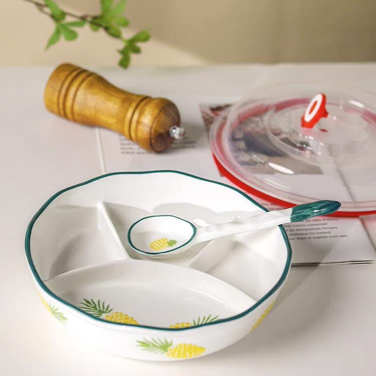 陶瓷餐盘加深餐盘隔盘盘子学生儿童餐盘带盖子带勺子果盘分格盘蒸