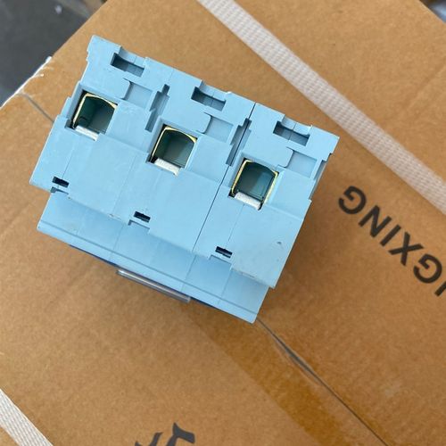 超大功率断路器3P100A断路器空气开关EA9系列380V三相3pY100A空开