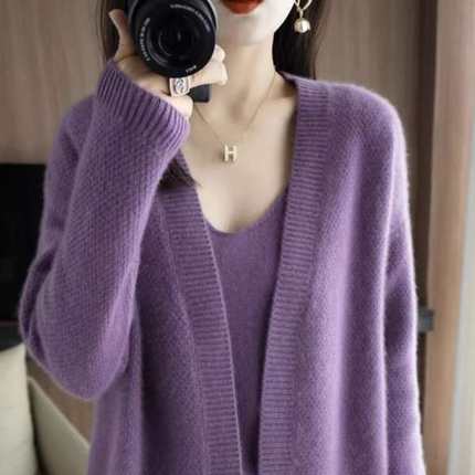 卡其色慵懒风v领软糯针织开衫秋冬外穿毛衣外套女装宽松短款上衣
