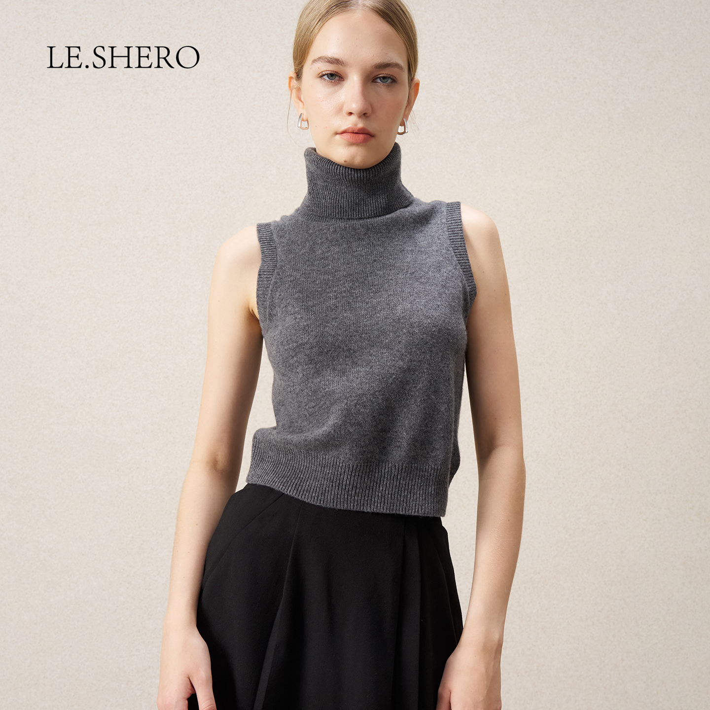 LE.SHERO修身显瘦高领羊毛背心