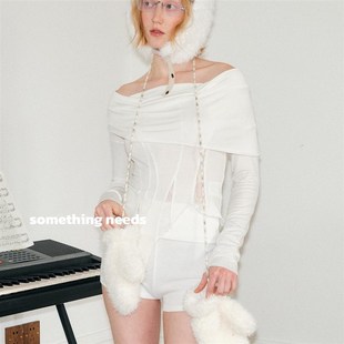 郑佰万 2025新款时髦精保暖连线包指手套挂脖造型V连指毛绒手套女