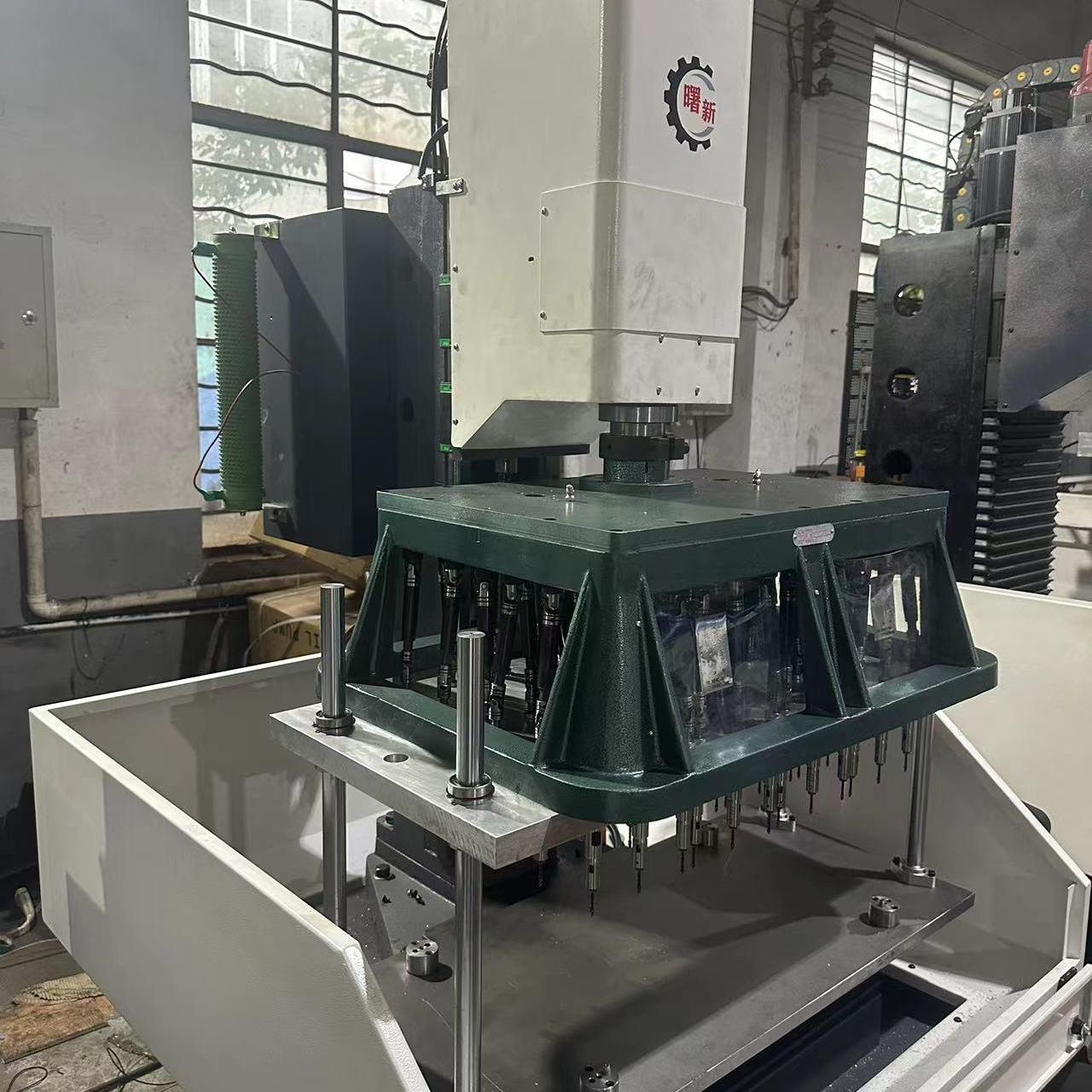 全自动伺服数控钻床自动进刀方立柱钻孔功牙设备钻功一体PLC系统