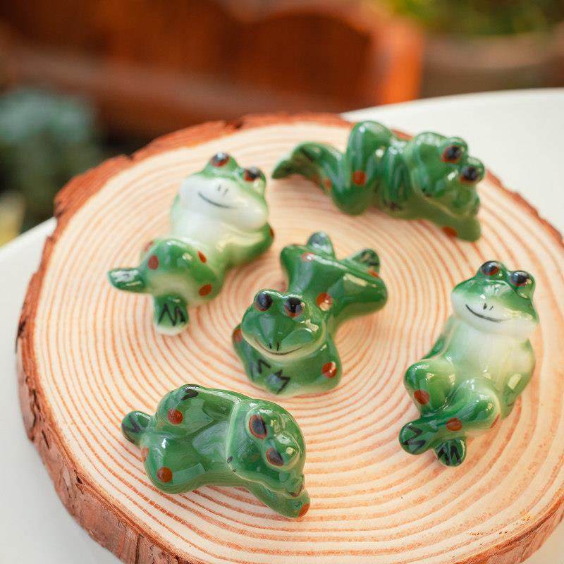 陶瓷蛤蟆筷架仿真日式动物青蛙可爱桌面工艺品摆件客厅装饰礼物,家居饰品,桌面摆件,淘宝优惠券,粉丝福利购,淘宝优惠卷