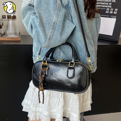 轻奢复古通勤软皮斜挎手提女包
